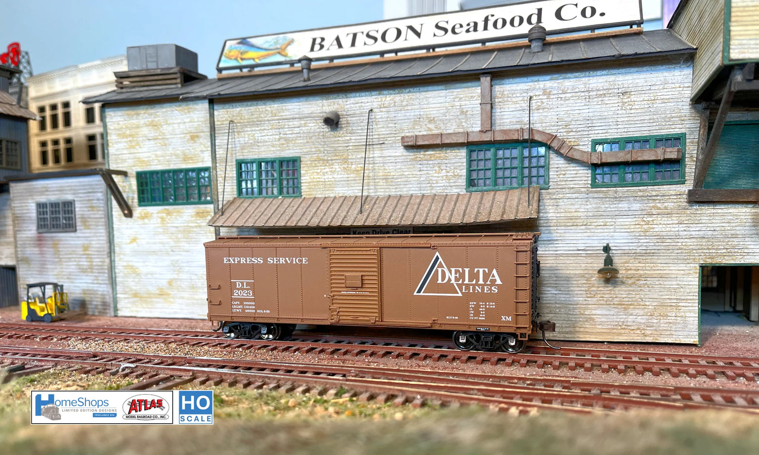 HomeShops HFB-037-004 DL - Delta Lines #2096 Atlas USRA Rebuilt Steel 40' Box Car HO Scale
