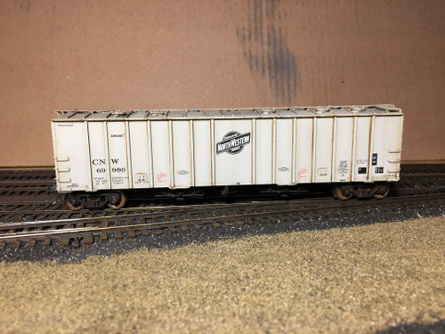 Scaletrains SXT31978 CW Custom Weathered GATC 4180cf Airslide Covered Hopper CNW - Chicago & Northwestern #69980 HO Scale