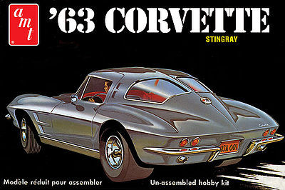 AMT 861 1963 Chevy Corvette Sting Ray 1/25 Scale Model Kit