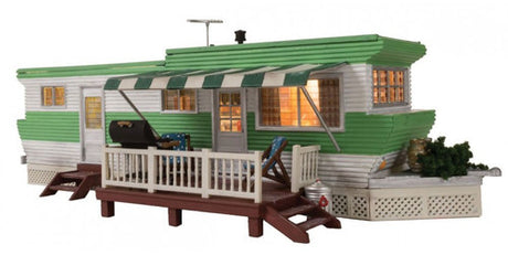 Woodland Scenics 4950 Grillin' & Chillin' Trailer with Lights - Built-&-Ready(R) Landmark Structure( -- Assembled - 3-3/32 x 1-17/32 x 1-17/64"  7.9 x 3.9 x 2.8cm N Scale