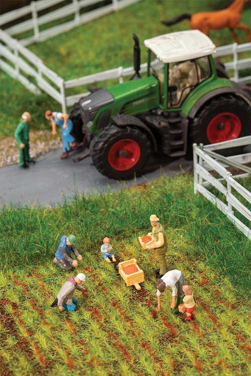 Faller Fieldturf Faller 151659 On the Strawberry Field -- pkg(6) HO Scale – YankeeDabbler