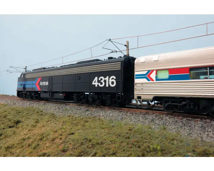 Rapido 28599 EMD E8A - Amtrak - Early Black Scheme: #4316 w/LokSound & DCC HO Scale
