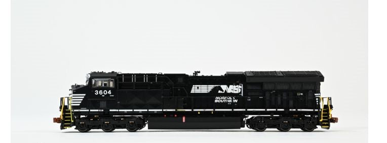 Scaletrains Rivet Counter SXT40445 GE ET44AC, Norfolk Southern/Horsehead/Standard NS Numbers #3604 DCC & Sound N Scale