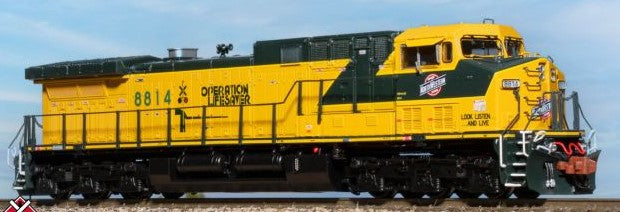 ScaleTrains SXT40597 GE AC4400CW, C&NW Chicago & NorthWestern /Operation Lifesaver #8814 DCC & Sound N Scale