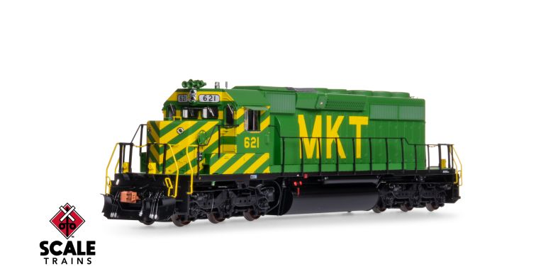 Scaletrains Rivet Counter SXT40779 EMD SD40-2, MKT Missouri-Kansas-Texas/As-Delivered/Unique Nose Striping #621 DCC & Sound HO Scale