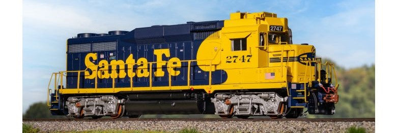 Scaletrains Rivet Counter SXT40925 EMD GP30u, ATSF Santa Fe/Nose Headlight #2772 DCC & Sound HO Scale