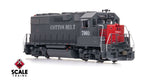 Scaletrains SXT41913 EMD GP40 Phase Ia3, Cotton Belt/Bloody Nose/As Rebuilt #7962 - ESU v5.0 DCC & Sound HO Scale
