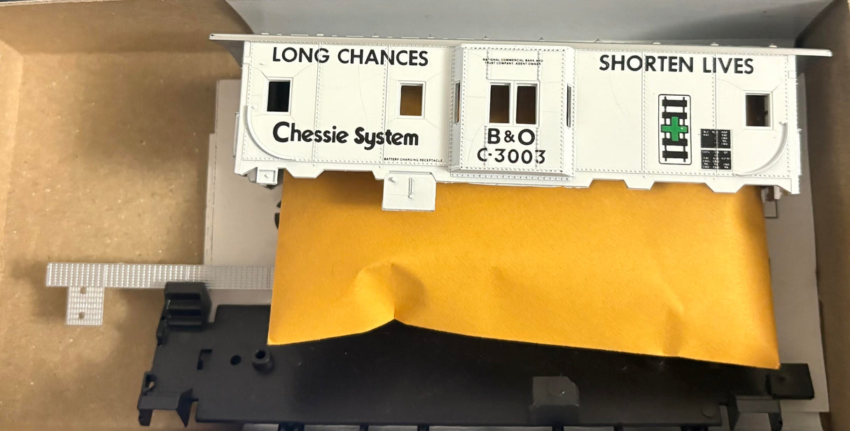 Bev-Bel 2212-2 37' Bay-Window Safety Caboose Chessie System-B&O #3003 HO Scale