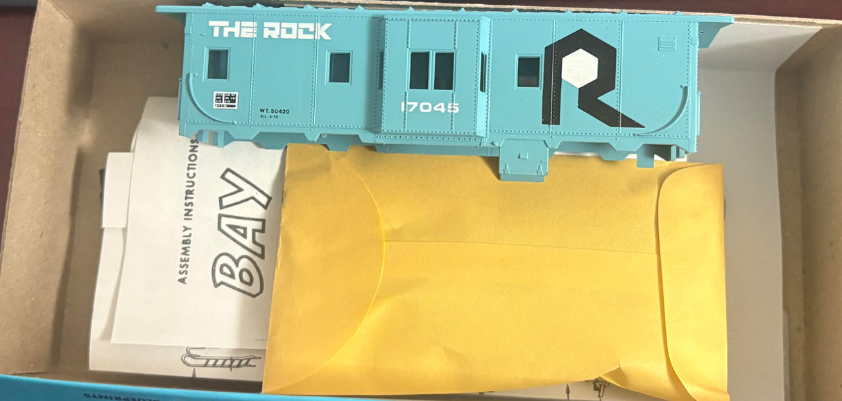 Bev-Bel 2202 Bay-Window Caboose RI Rock Island-The Rock #17045 HO Scale
