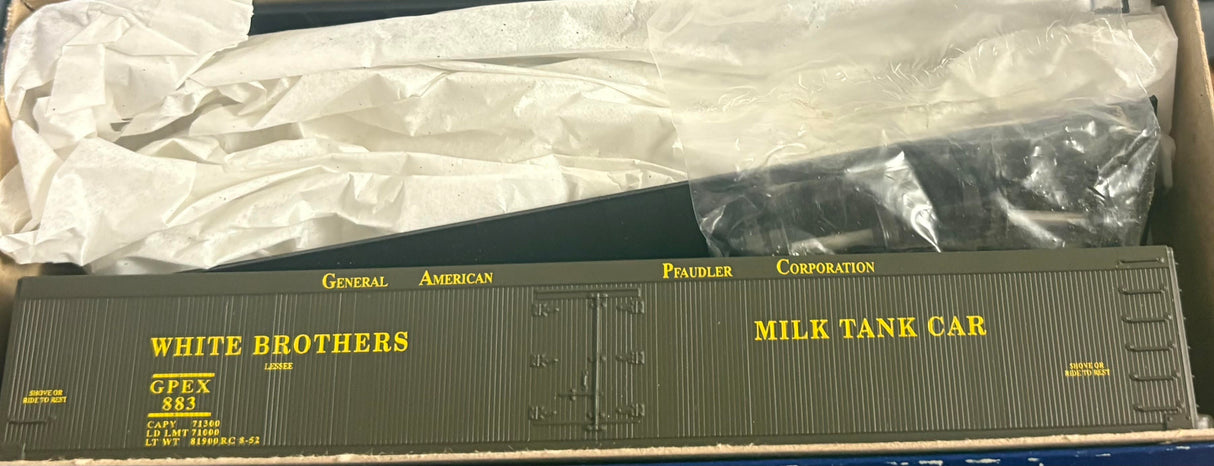 Bev-Bel 6904 50' Express Refrigerator Car GPEX - White Brothers #883 HO Scale