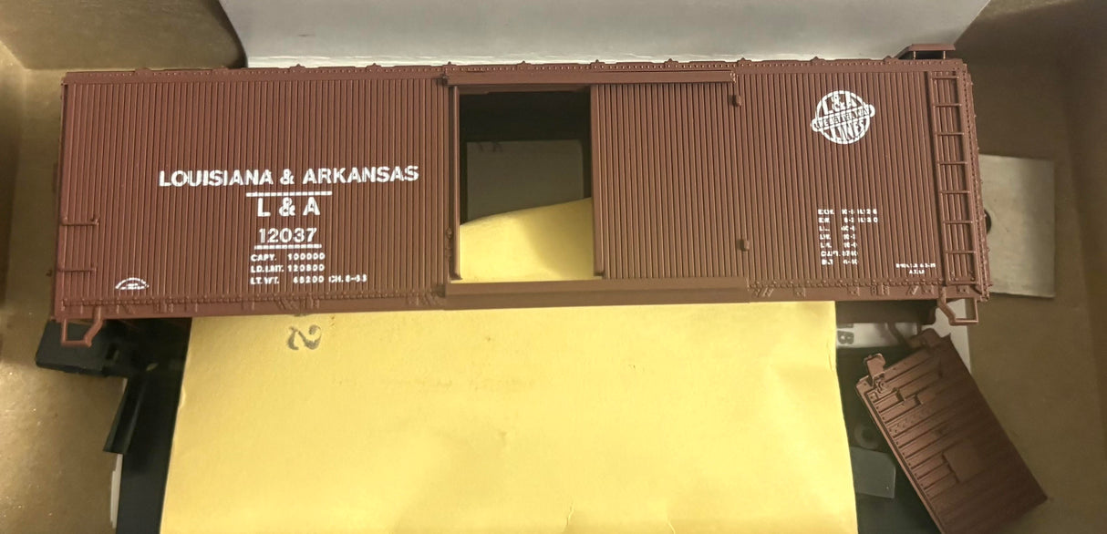 Bev-Bel 2394 40' Woodside Single-Door Boxcar L&A Louisiana & Arkansas #12037 HO Scale